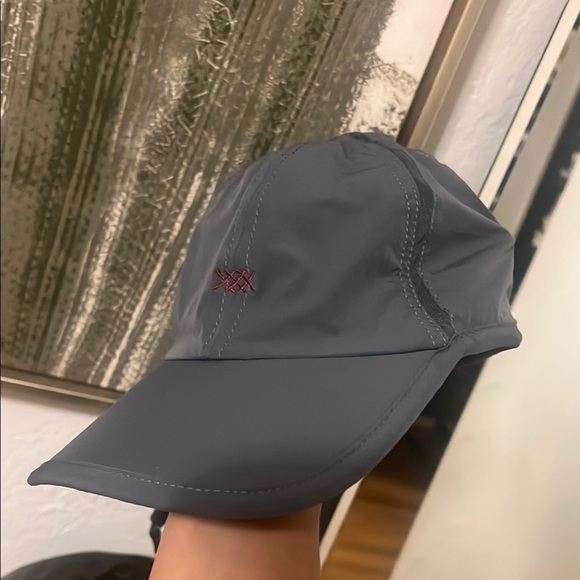 Rhone grey adjustable cap one size with maroon logo on front - Picture 1 of 7